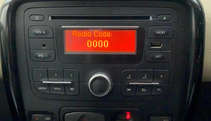 2014 Renault Duster RXL PETROL, Petrol, Manual, 42,115 km, Infotainment system - Music system is locked