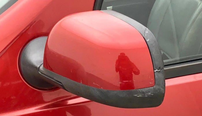 2014 Renault Duster RXL PETROL, Petrol, Manual, 42,115 km, Left rear-view mirror - Cover has minor damage