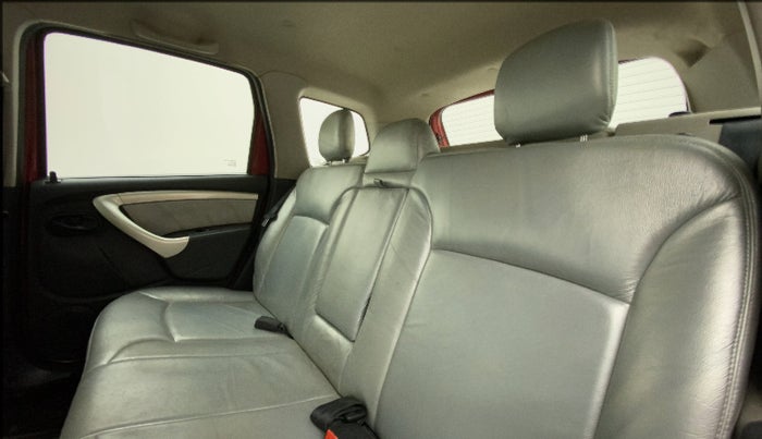 2014 Renault Duster RXL PETROL, Petrol, Manual, 42,115 km, Right Side Rear Door Cabin