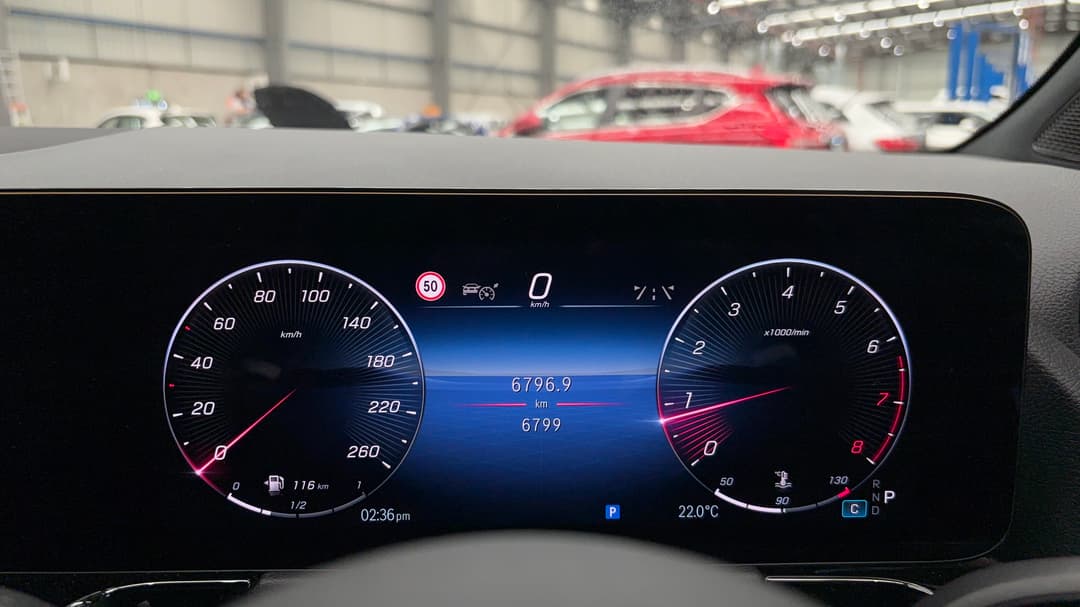2025 Mercedes-benz GLA 200, Automatic, 6799 km, Odometer View