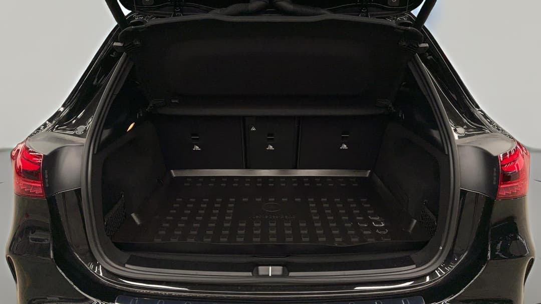 2025 Mercedes-benz GLA 200, Automatic, 6799 km, Boot Inside View