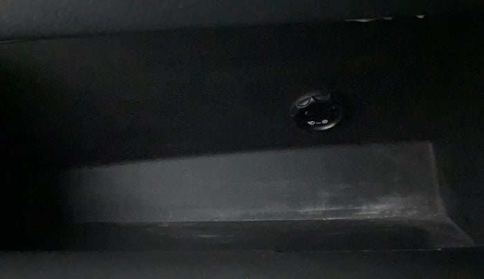 2019 Hyundai VENUE S 1.2, Petrol, Manual, 25,672 km, Cooled Glove Box