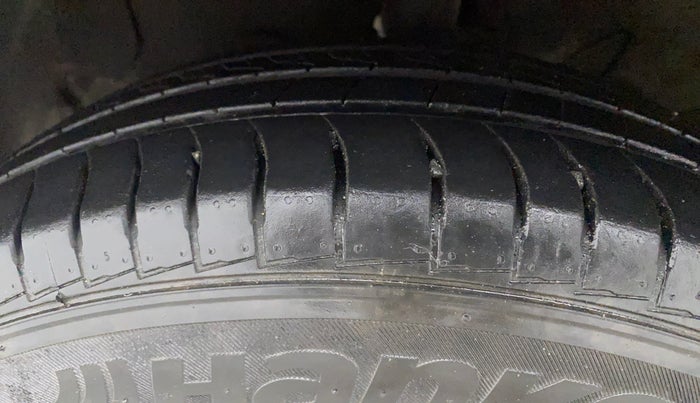 2019 Hyundai NEW SANTRO MAGNA, Petrol, Manual, 16,626 km, Left Front Tyre Tread