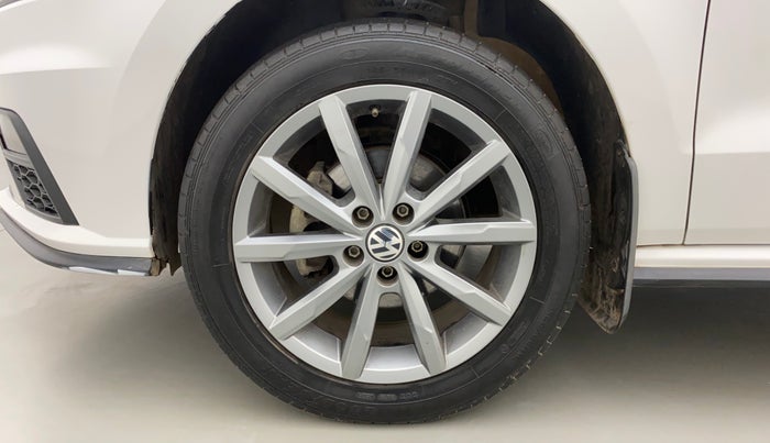 2020 Volkswagen Polo HIGHLINE PLUS 1.0, Petrol, Manual, 26,642 km, Left Front Wheel