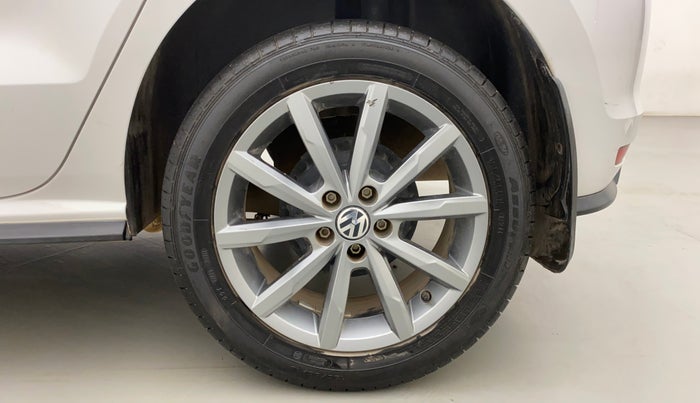 2020 Volkswagen Polo HIGHLINE PLUS 1.0, Petrol, Manual, 26,642 km, Left Rear Wheel