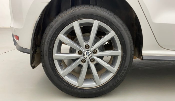 2020 Volkswagen Polo HIGHLINE PLUS 1.0, Petrol, Manual, 26,642 km, Right Rear Wheel