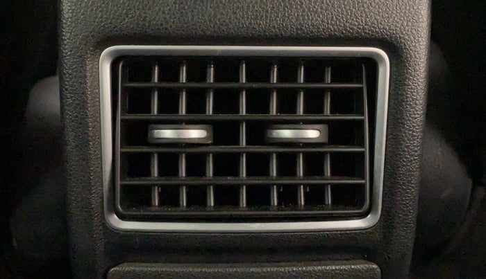 2020 Volkswagen Polo HIGHLINE PLUS 1.0, Petrol, Manual, 26,642 km, Rear AC Vents