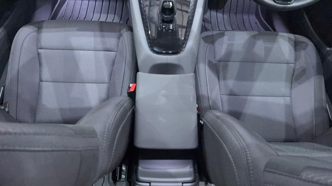 2023 Polestar 2 Long Range Dual Motor 78kwh, Automatic, 15111 km, Center Console
