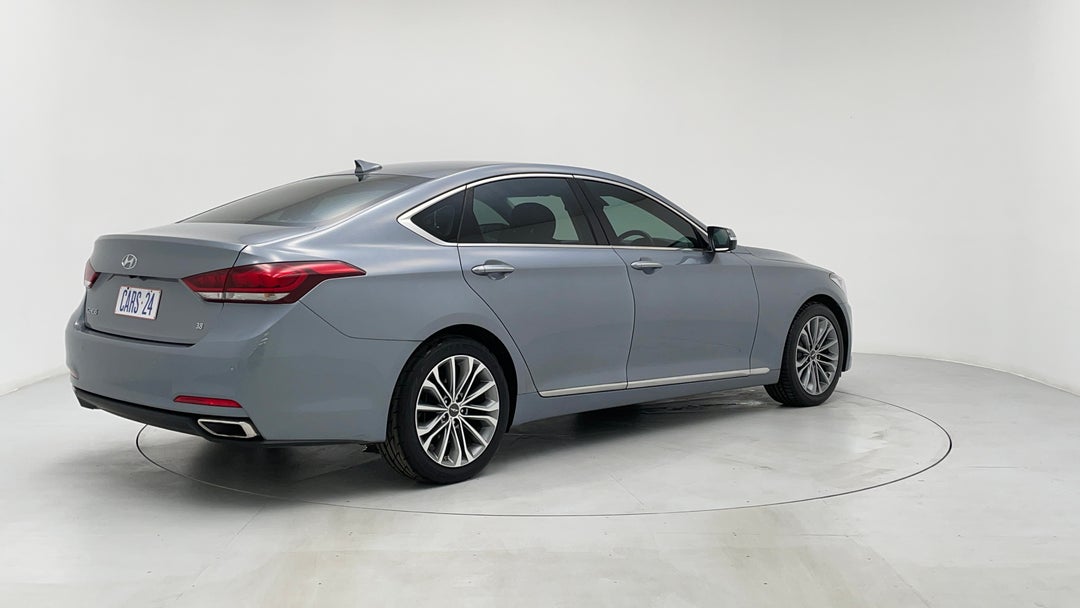 Right Back Diagonal (45- Degree) View