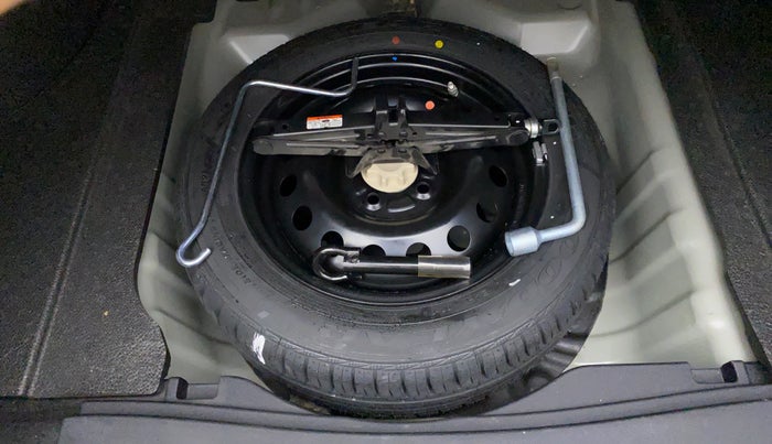 2018 Toyota YARIS VX CVT, Petrol, Automatic, 49,322 km, Spare Tyre