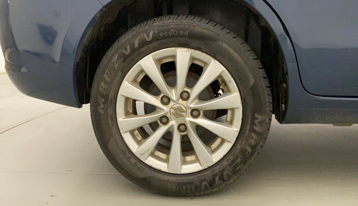 2014 Maruti Ertiga VXI CNG, CNG, Manual, 89,029 km, Right Rear Wheel