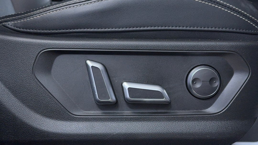 2021 GWM Haval H6 Ultra AWD, Automatic, 70956 km, Drivers Side Adjustment Panel