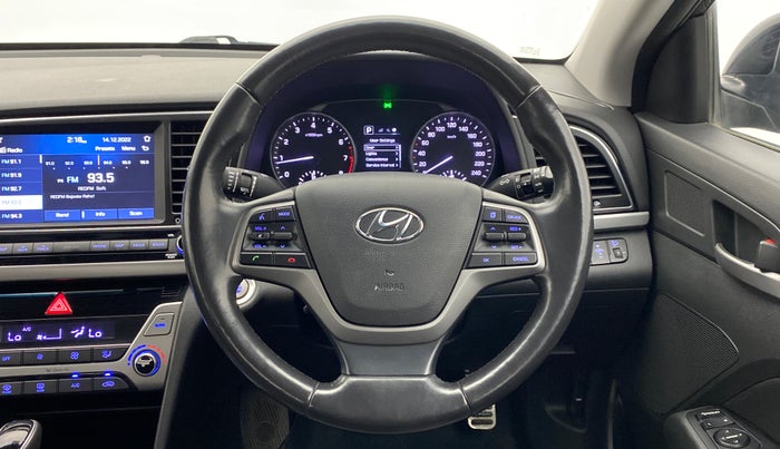 2016 Hyundai New Elantra 2.0 SX (O) AT, Petrol, Automatic, 31,476 km, Steering Wheel Close Up