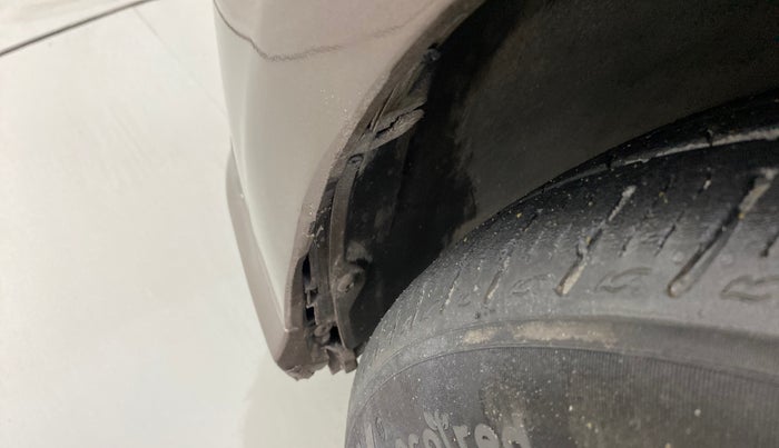 2016 Volkswagen Ameo HIGHLINE1.2L, Petrol, Manual, 68,509 km, Left fender - Lining loose