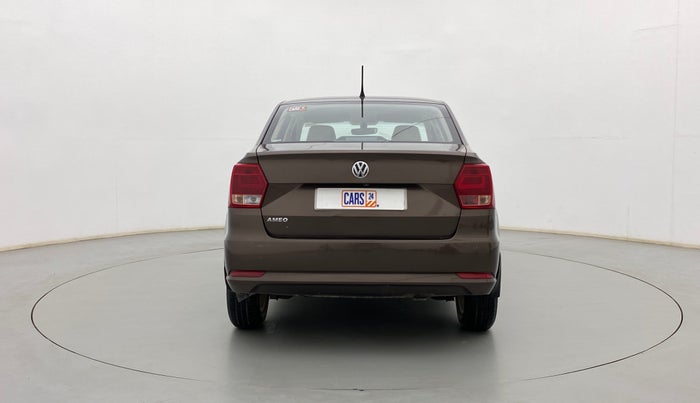 2016 Volkswagen Ameo HIGHLINE1.2L, Petrol, Manual, 68,509 km, Back/Rear