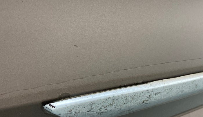 2016 Volkswagen Ameo HIGHLINE1.2L, Petrol, Manual, 68,509 km, Right rear door - Minor scratches