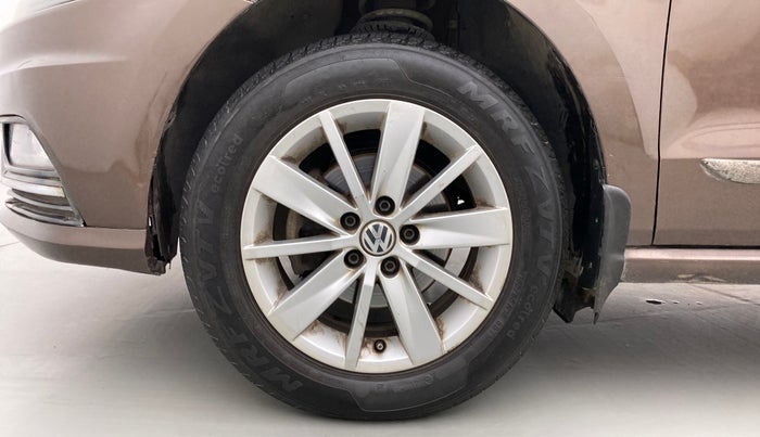 2016 Volkswagen Ameo HIGHLINE1.2L, Petrol, Manual, 68,509 km, Left Front Wheel