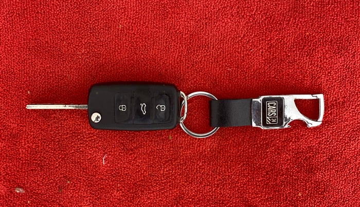 2016 Volkswagen Ameo HIGHLINE1.2L, Petrol, Manual, 68,509 km, Key Close Up