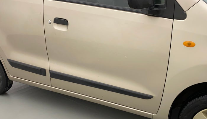 2013 Maruti Wagon R 1.0 LXI, Petrol, Manual, 36,887 km, Driver-side door - Minor scratches