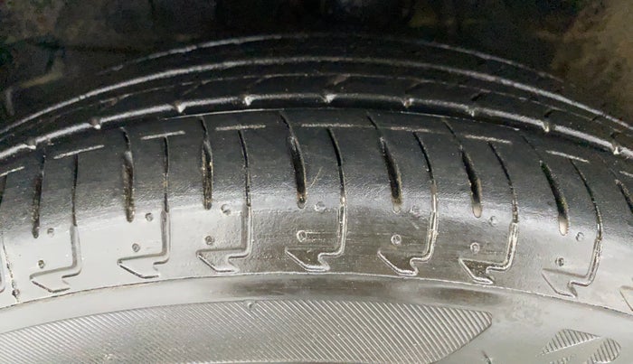 2015 Honda City VX MT PETROL, Petrol, Manual, 34,080 km, Left Front Tyre Tread