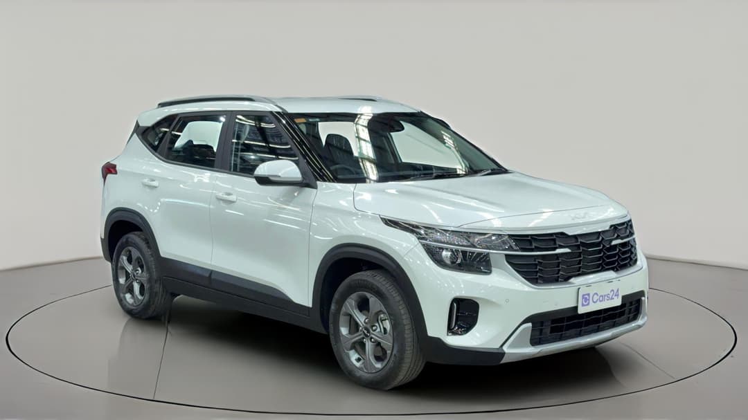 2025 Kia Seltos S (FWD), Automatic, 26135 km, Right Front Diagonal (45- Degree) View