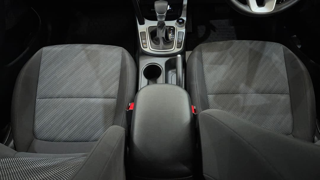 2025 Kia Seltos S (FWD), Automatic, 26135 km, Center Console