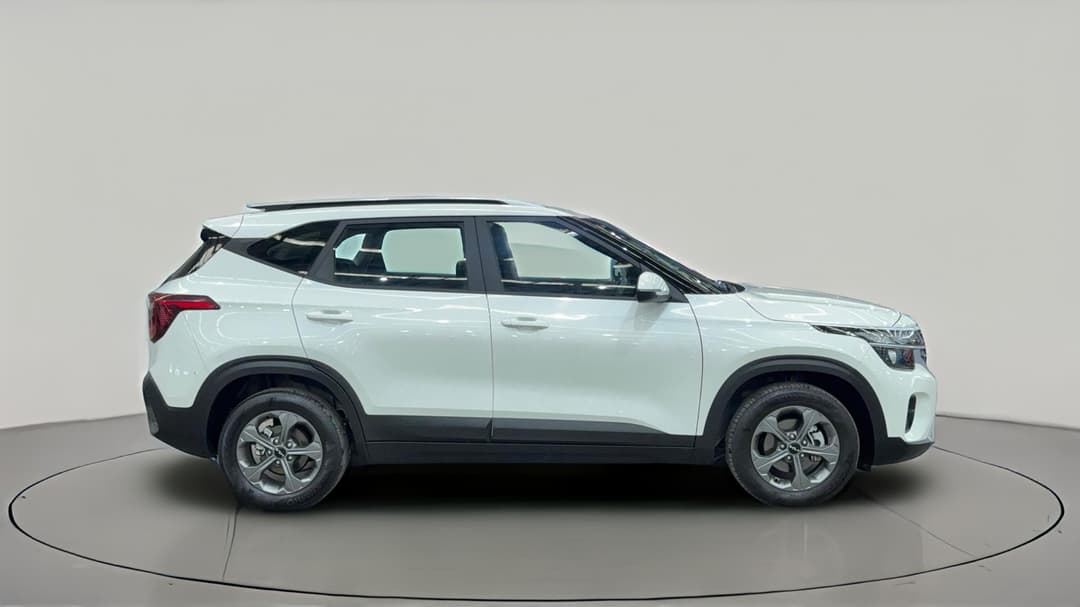 2025 Kia Seltos S (FWD), Automatic, 26135 km, Right Side View