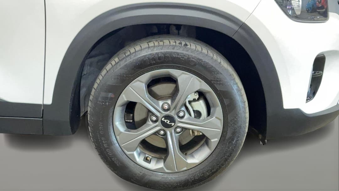 2025 Kia Seltos S (FWD), Automatic, 26135 km, Right Front Wheel