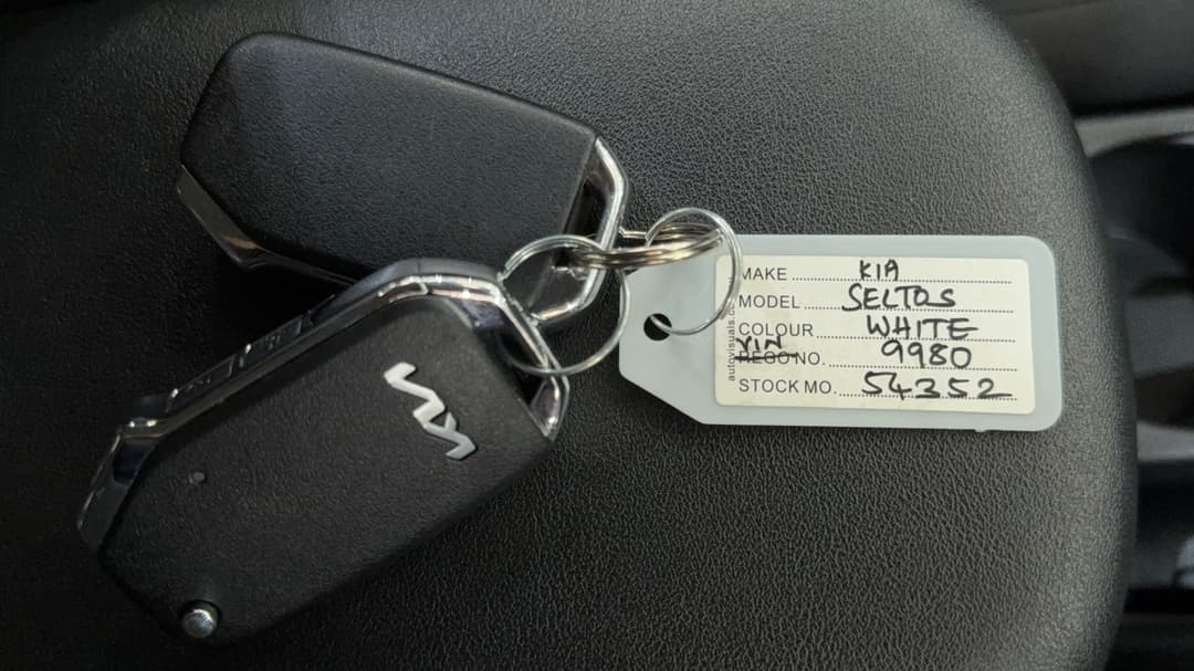 2025 Kia Seltos S (FWD), Automatic, 26135 km, Key Close-up