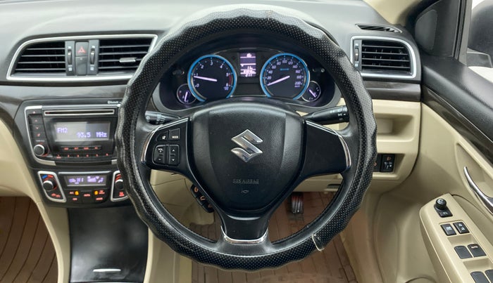 2015 Maruti Ciaz ZDI SHVS, Diesel, Manual, 83,846 km, Steering Wheel Close Up