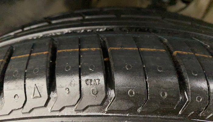 2018 Maruti IGNIS DELTA 1.2 AMT, Petrol, Automatic, 36,771 km, Left Front Tyre Tread