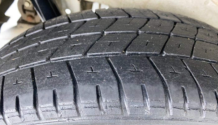 2018 Maruti Wagon R 1.0 VXI PLUS, Petrol, Manual, 60,467 km, Right Rear Tyre Tread