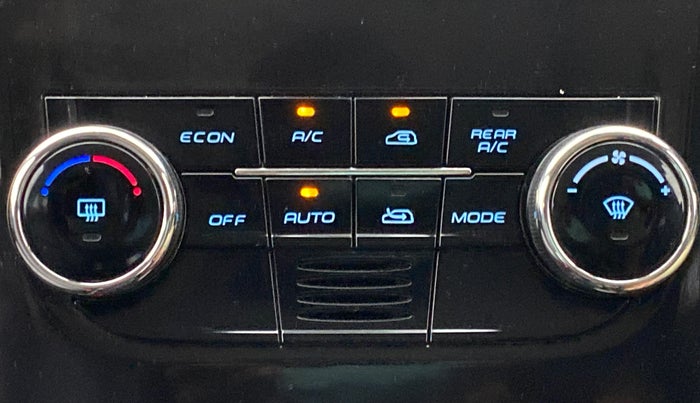 2019 Mahindra XUV500 W7 FWD, Diesel, Manual, 31,563 km, Automatic Climate Control