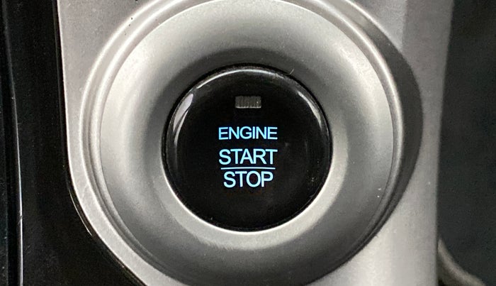 2019 Mahindra XUV500 W7 FWD, Diesel, Manual, 31,563 km, Keyless Start/ Stop Button