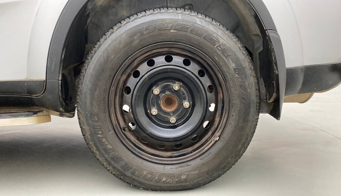 2019 Mahindra XUV500 W7 FWD, Diesel, Manual, 31,563 km, Left Rear Wheel