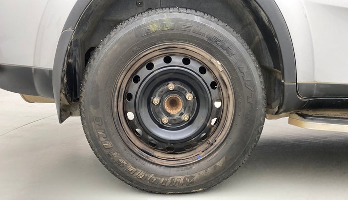 2019 Mahindra XUV500 W7 FWD, Diesel, Manual, 31,563 km, Right Rear Wheel