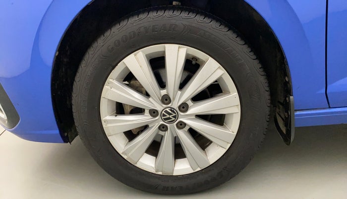 2022 Volkswagen VIRTUS HIGHLINE TSI 1.0 MT, Petrol, Manual, 15,098 km, Left Front Wheel