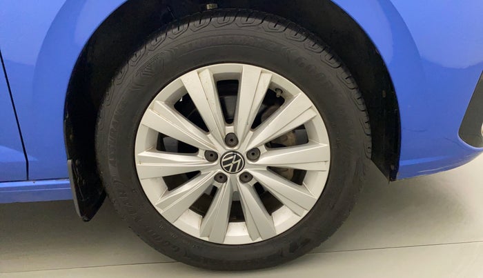 2022 Volkswagen VIRTUS HIGHLINE TSI 1.0 MT, Petrol, Manual, 15,098 km, Right Front Wheel
