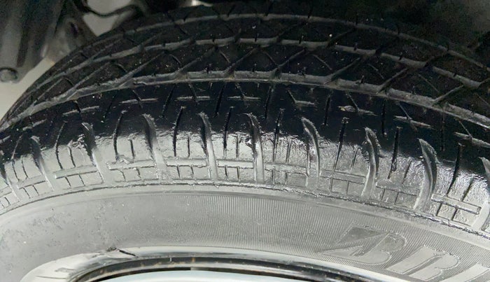 2014 Maruti Swift VDI, Diesel, Manual, 58,932 km, Left Rear Tyre Tread