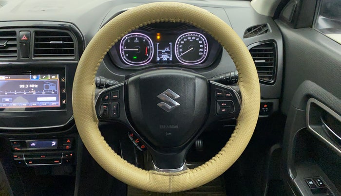 2016 Maruti Vitara Brezza ZDI PLUS DUAL TONE, Diesel, Manual, 37,891 km, Steering Wheel Close Up