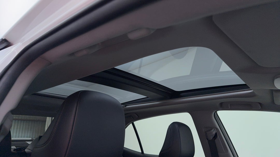 Interior Sunroof/Moonroof