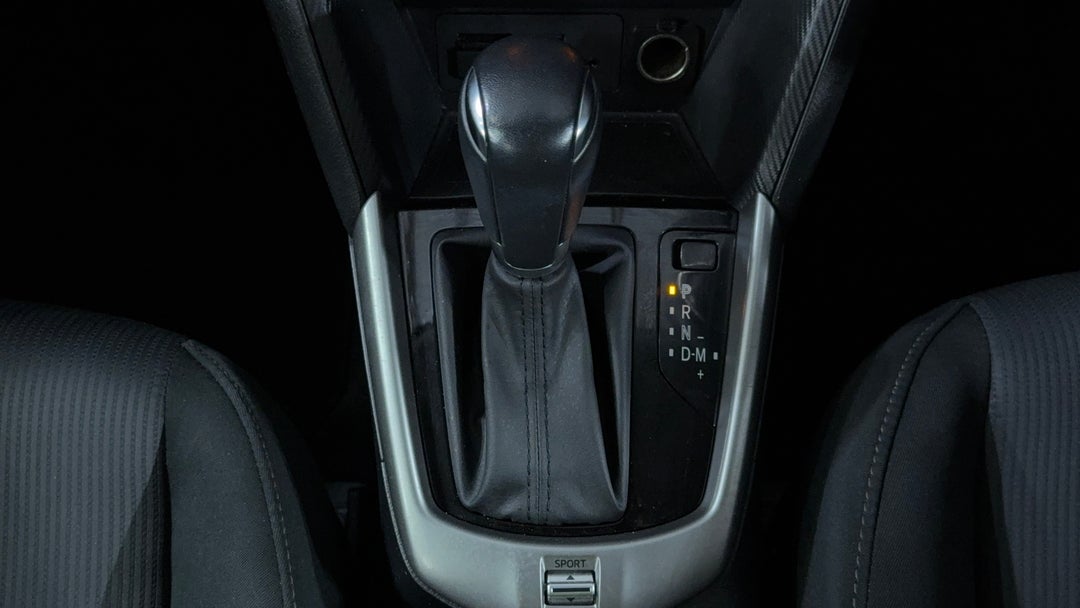 2017 Mazda CX-3 Maxx (FWD), Automatic, 72225 km, Gear Lever 