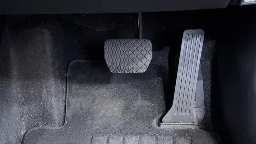 2017 Mazda CX-3 Maxx (FWD), Automatic, 72225 km, Pedals and Footmat