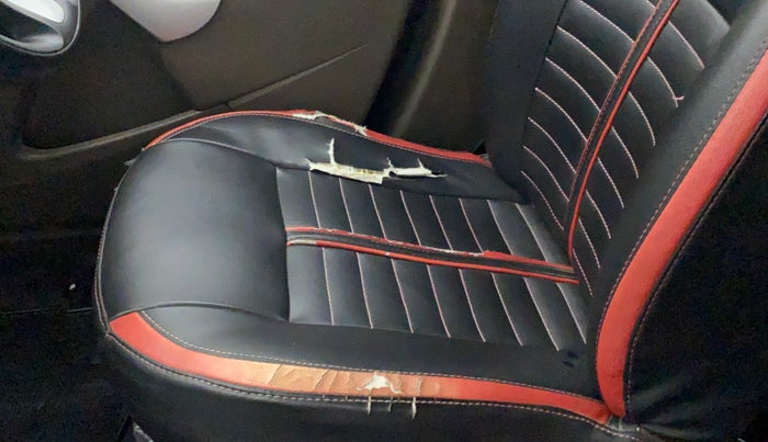 2018 Renault Duster RXL PETROL, Petrol, Manual, 62,498 km, Driver seat - Cover slightly torn