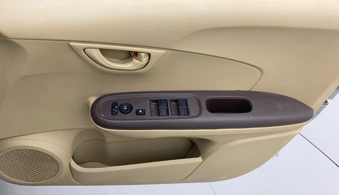 2013 Honda Amaze 1.5L I-DTEC S, Diesel, Manual, 68,240 km, Driver Side Door Panels Control