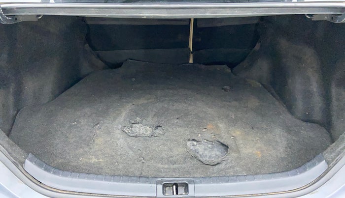 2014 Toyota Corolla Altis J S PETROL, Petrol, Manual, 77,564 km, Boot Inside