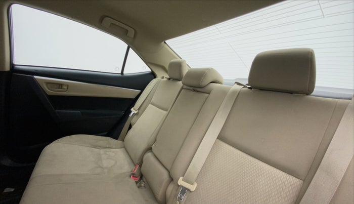 2014 Toyota Corolla Altis J S PETROL, Petrol, Manual, 77,564 km, Right Side Rear Door Cabin