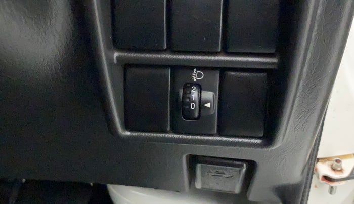 2019 Maruti Eeco 5 STR WITH A/C+HTR, Petrol, Manual, 18,797 km, Dashboard - Headlight height adjustment not working