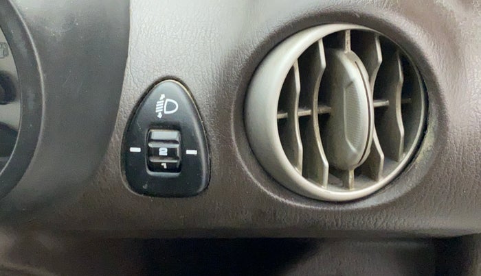 2012 Hyundai Santro Xing GL PLUS, Petrol, Manual, 40,383 km, Dashboard - Headlight height adjustment not working