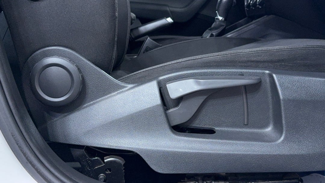 2017 SKODA Octavia 110 Tsi, Automatic, 146749 km, Drivers Side Adjustment Panel